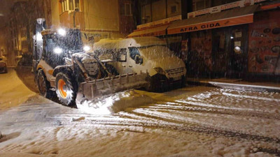 Bayburt’ta karla mücadele sürüyor