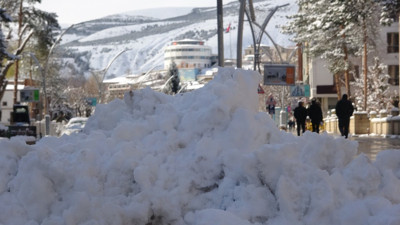 Bayburt’a yaz bir türlü gelemedi!