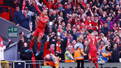 Liverpool, Van Dijk’in son dakika golüyle 3 puanı aldı