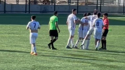 Amatör maçta hakeme yumruk!