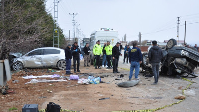 Kahramanmaraş’ta korkunç kaza! Araç kağıt gibi ezildi: Baba, oğlu ve yeğeni öldü, 3 yaralı var