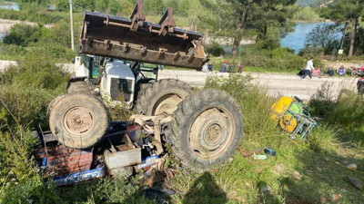 Antalya’da bahçede traktör faciası