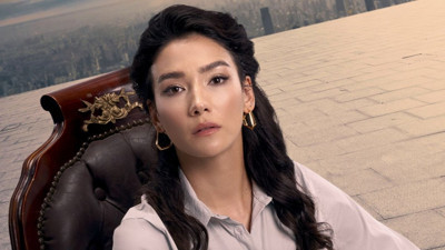 Diziden kovulmuştu! Aybüke Pusat’a bir şok daha