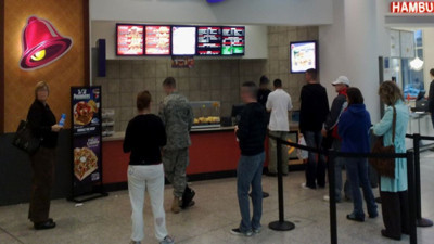 63 yıllık ünlü fast food zinciri iflasın pençesinde. Tüm şubelerini tek tek kapatacak