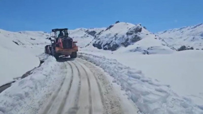 İlkbaharda kar sürprizi! Şırnak’ta 25 santimetreye ulaştı: Ekipler teyakkuzda
