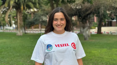 Aysu Türkoğlu Kaiwi Kanalı'nı geçmek için kulaç atacak