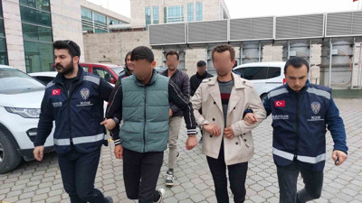 Samsun’da ehliyet sınavında skandal! Kopya düzeneğiyle yakalandı...