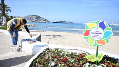 Kuşadası çiçek açtı: Aydın Büyükşehir’den görsel şölen!