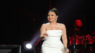 Ünlü şarkıcı yapay zekayla klip çekti! Sosyal medyada çok konuşuldu