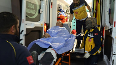 Park kavgası yüzünden komşusunu bıçakladı