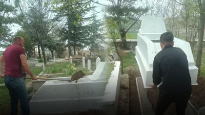 Ekonomik kriz mezar taşlarını da vurdu! Mermer yerine…