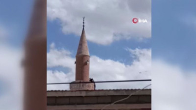 Kayseri’de cami minaresinde intihar girişimi! Gerilim dolu anlar...