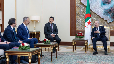 Dışişleri Bakanı Fidan, Cezayir Cumhurbaşkanı Tebbun tarafından kabul edildi
