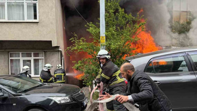 Zonguldak'ta gecekonduda yangın! Alevler arasında kalan yaşlı adam son anda kurtarıldı