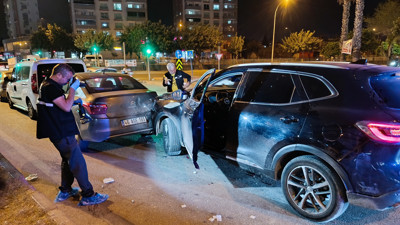 Kırmızı ışıkta pusu! Kurşun yağmuruna tutuldu