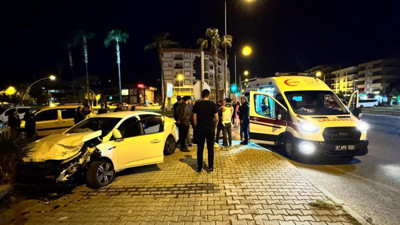 Antalya’da kırmızı ışık ihlali felakete yol açtı! 2’si çocuk 4 yaralı var