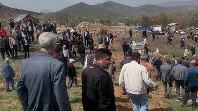 Halı sahada kalp krizi geçirmişti... Komiser son yolculuğuna uğurlandı