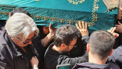 Tarkan'dan annesinin kaybı sonrası ilk paylaşım geldi