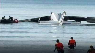 Tayland’da uçak denize çakıldı! 6 polis can verdi