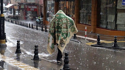 Kent bir anda beyaza büründü! Korunmak için ilginç yöntem buldu