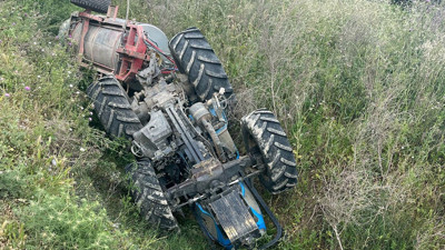 Traktör altında kalan sürücü hayatını kaybetti