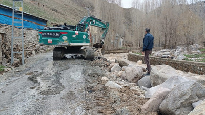 Dümbüllü Deresi’nde kritik anlar: Mahalle tehlikede