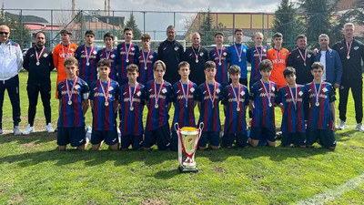 1461 Trabzon FK 14 Yaş Altı şampiyon oldu