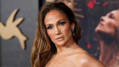 Jennifer Lopez'in yeni tarzı Kızılcık Şerbeti karakterine benzetildi