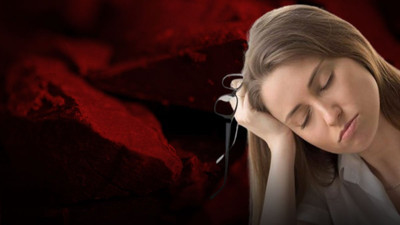 Uykuyu çalan iki besin! Bir ısırıkla geceniz zehir oluyor