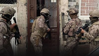 İzmir'de yeni 19 Mart operasyonu! Siyasi partililerin de bulunduğu 60 kişi hakkında gözaltı kararı