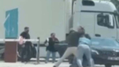 İzmir'de trafikte tartıştığı kişiyi satırla darbeden şüpheli tutuklandı