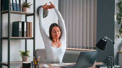 Ofisteki 5 dakikalık egzersiz omurga sağlığını koruyor! İşin uzmanları anlatıyor