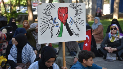 Şanlıurfa'da Gazze'ye destek için oturma eylemi