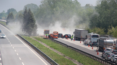 TIR kazası yolu felç etti