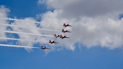 Türk Yıldızları’ndan nefes kesen gösteri