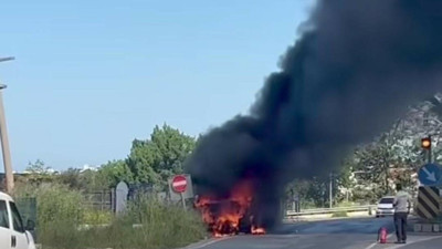 Aydın'da çarşaf yüklü kamyonet alev topuna döndü!