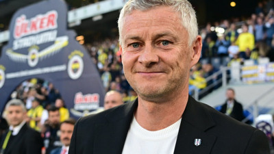 Solskjaer, Mourinho'yu geçti