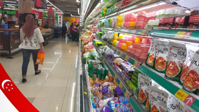 Mart, Singapur perakendecilerine yaradı