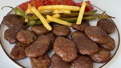 44 yıllık kebapçı kasap köfte nasıl yapılmalı sırrını açıkladı. Asla kuru olmuyor