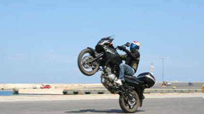 Motosiklet kullananlar dikkat! Ön tekerleği kaldırmanın cezası 41 bin TL