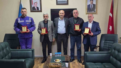 Yılın sürücülerine plaket verildi!