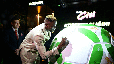 Galatasaray'da kalacak mı? Oshimen'in kendi ağzından Türkiye sözleri