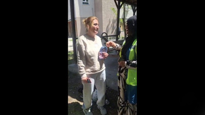 İçerisi para dolusu cüzdanı sahibine teslim etti