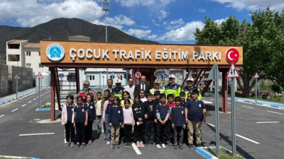 Öğrencilere uygulamalı trafik eğitimi