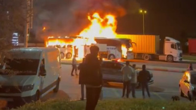 TEM Otoyolu’nda otobüs alevler içinde kaldı