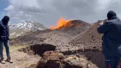 Doğal gaz hattına düşen yıldırım yangın yangına neden oldu