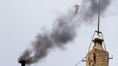 Vatikan'da yapılan ikinci ve üçüncü tur oylamada papa seçilemedi