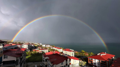 Ahlat’ta yağmur sonrası gökkuşağı büyüledi: Renkler dans etti