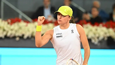 Swiatek yarı finalde: Rakibini 52 dakikada saf dışı bıraktı