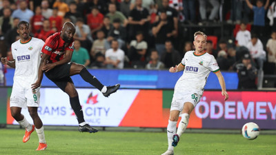 Alanyaspor'a Gaziantep'te piyango çıktı, yanan Selçuk İnan oldu